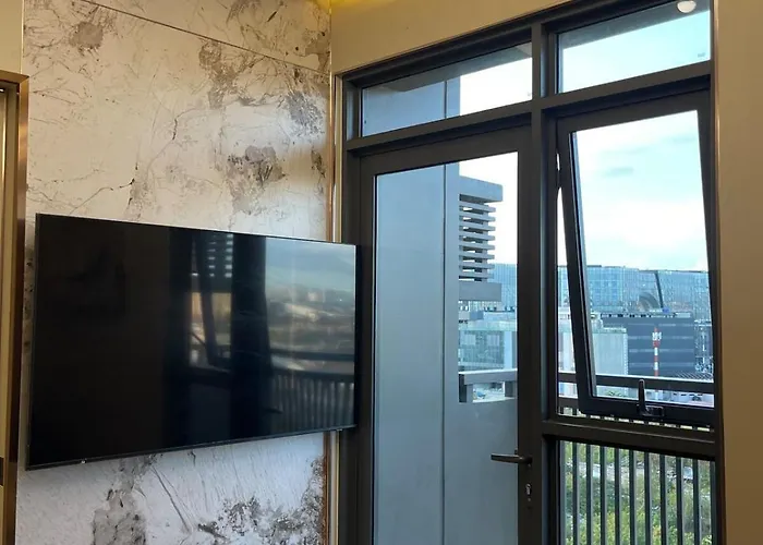 Lovely 2 Bedroom Near Airport & Okada Apartamento *